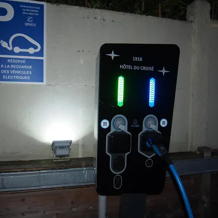 Du Croise فندق 3*